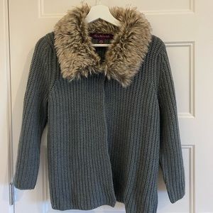 Faux fur collar vest